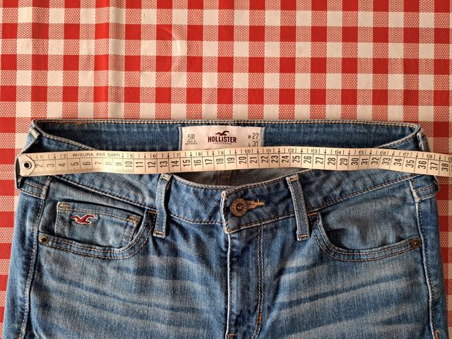 Jeans con le farfalle