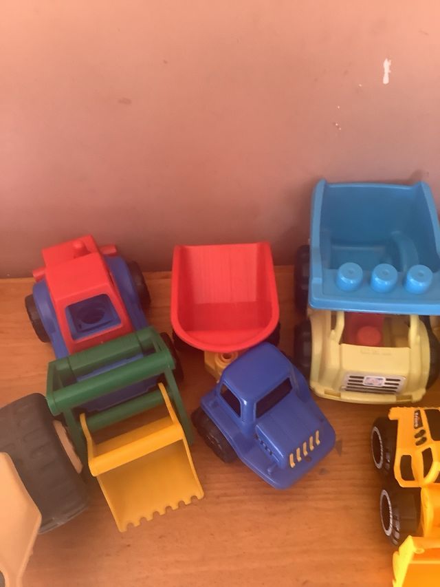 Lote palas y camiones juguetes para jardín parque