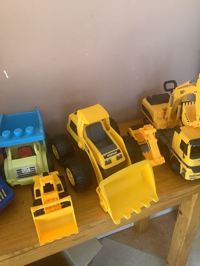Lote palas y camiones juguetes para jardín parque