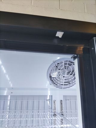 VITRINA DE CONGELACIÓN TRES PUERTAS