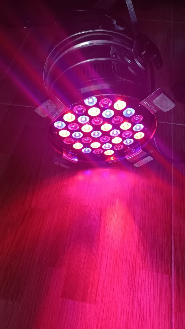 Lote 6 focos par 64 RGB