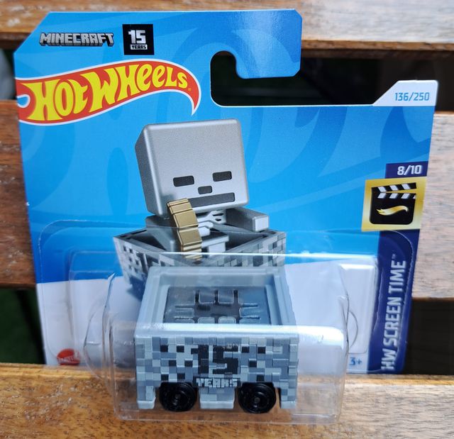 HotWheels minecraft 15 aniversario gris