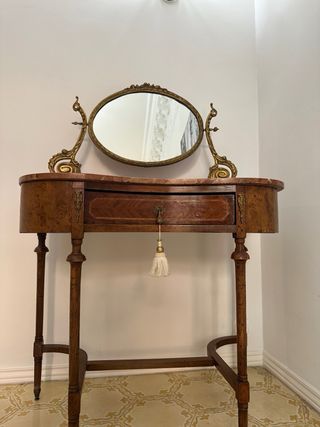 TOCADOR ANTIGUO
