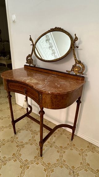 TOCADOR ANTIGUO