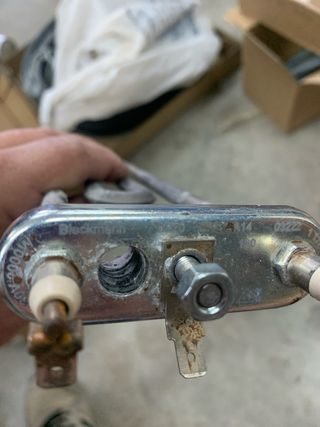 98. Resistencia y sensor termostato Lavadora Bosch