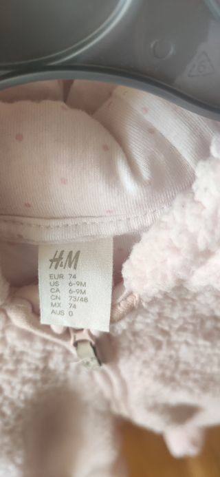 Buzo peluche bebé rosa. H&M. 6-9 meses.