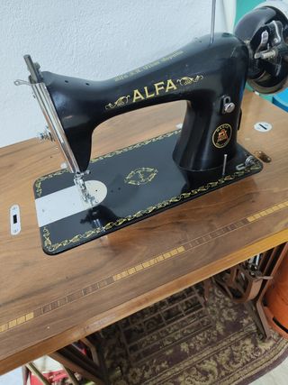 Maquina de coser alfa