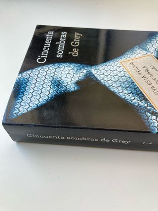 Novela Cincuenta sombras de Grey