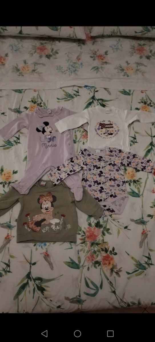 Lotto Minnie neonata 3-6 mesi.