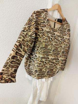 Top lentejuelas animal print zara