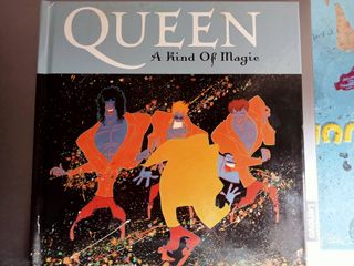 QUEEN LIBRO CD A KING OF MAGIC
