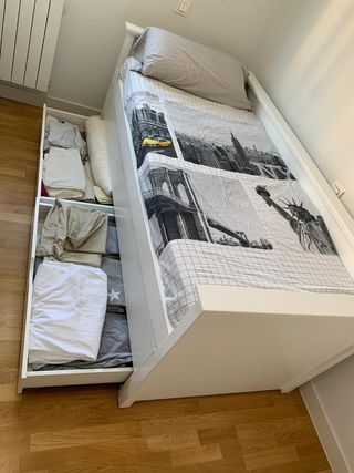 Cama compacta tipo diván juvenil