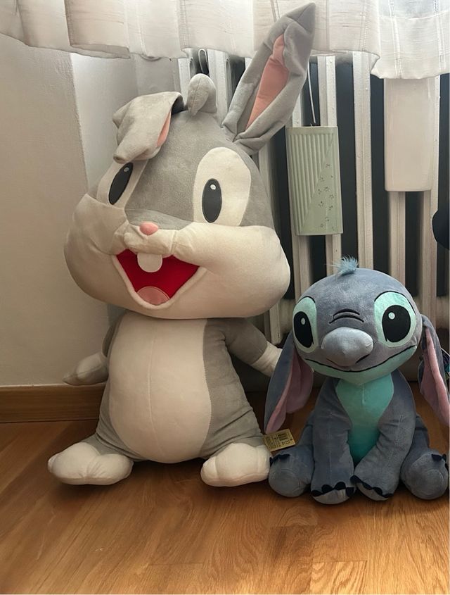 Peluches vari (35€ l’ uno)