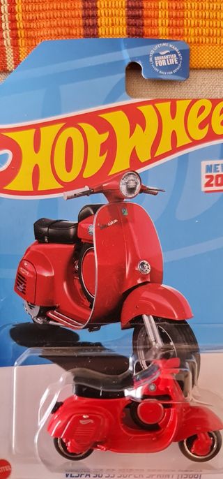 Moto Vespa 90 año 1966 - Hot Wheels