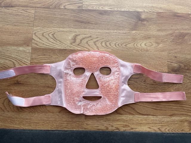 Mascara facial efecto calor y frio 