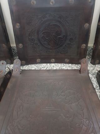 Cuero repujado antiguo  para silla