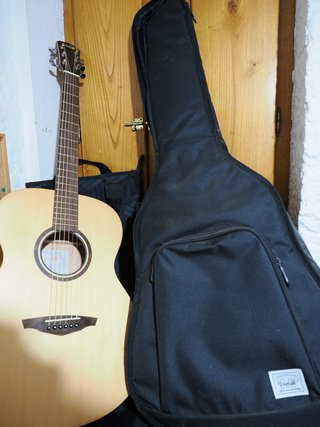 Guitarra acústica veelah