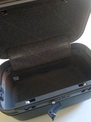 Neceser rígido Benetton