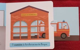 Libro infantil  No parque de bombeiros