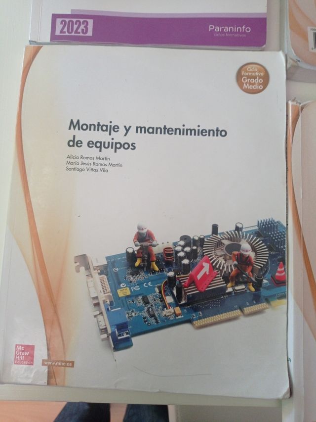 Libros Sistemas microinformaticos y Redes