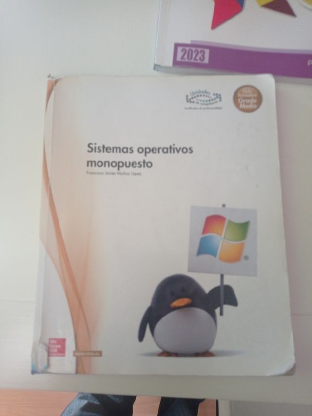 Libros Sistemas microinformaticos y Redes