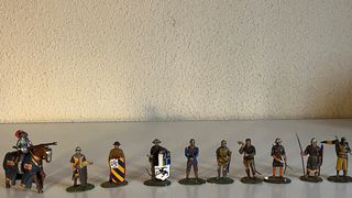 Lotto di 10 soldatini in piombo - medievale