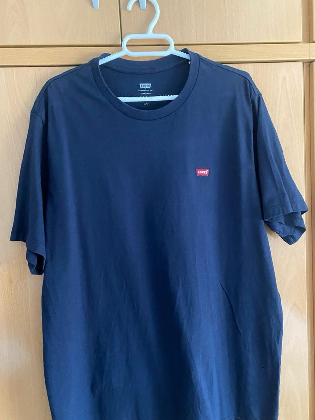 camiseta levis