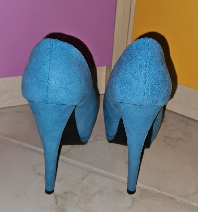 Scarpe con plateau aperte