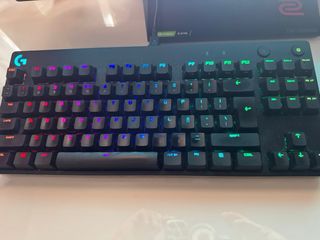Logitech G PRO TKL Teclado Gaming Mecánico