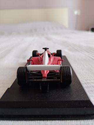Ferrari f2002 scala 1/43