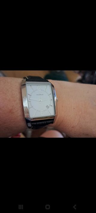 Reloj cuadrado correa negra de Viceroy 