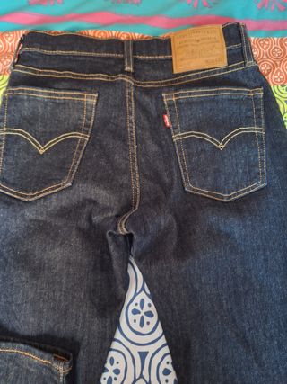 Pantalon levis