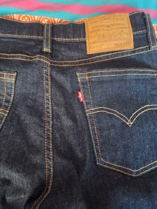 Pantalon levis