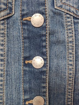 3-4 años. Benetton chaqueta vaquera