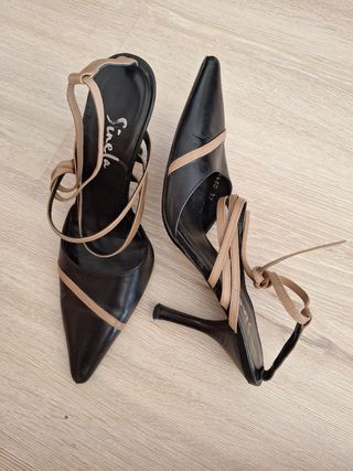 Zapatos de piel, punta con tacón fino