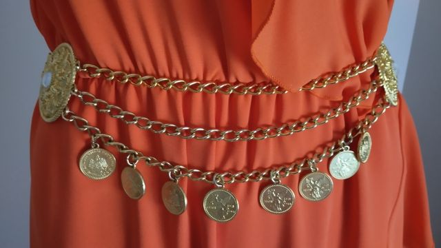 Cinturón vintage metálico dorado nuevo nuevo