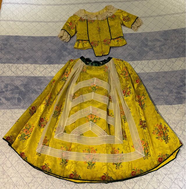 Traje de fallera de niña 6/8 años