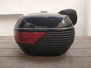 Cofre GIVI MAXIA de 50 litros.
