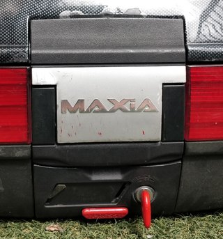 Cofre GIVI MAXIA de 50 litros.
