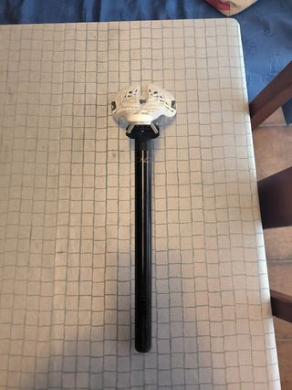 Tija aluminio ligero (ORBEA) y sillin