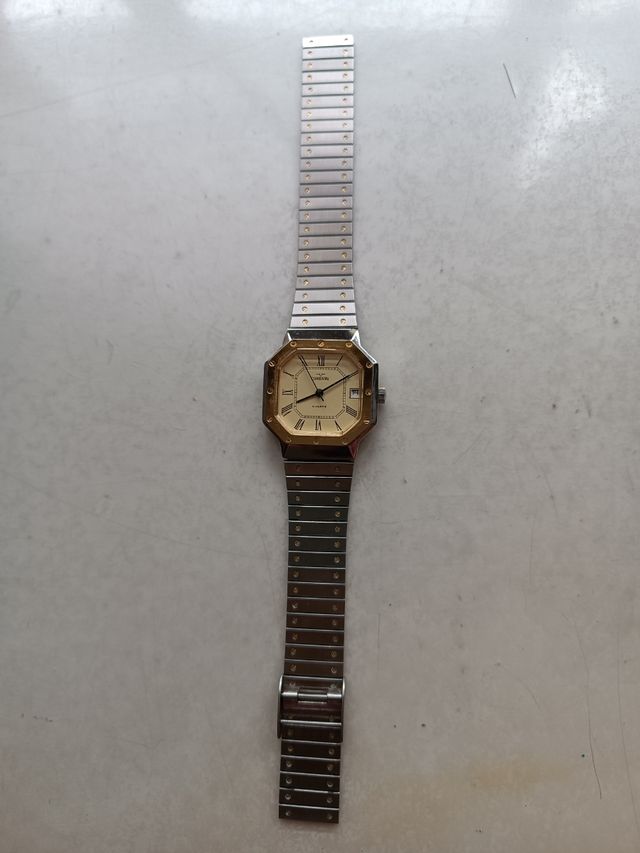 Reloj de pulsera antiguo marca Quartz