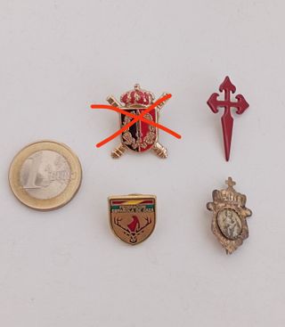 Pin insignia religiosos y federación de caza