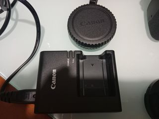 Cámara de fotos cannon y  accesorio