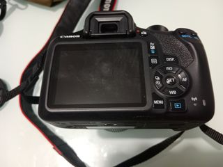 Cámara de fotos cannon y  accesorio