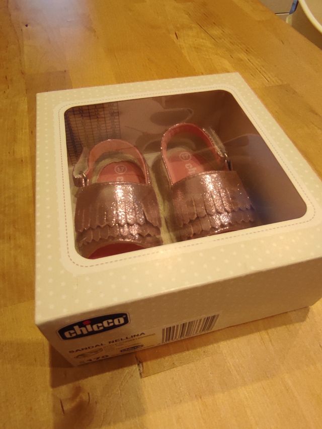 Sandalias Chicco A ESTRENAR