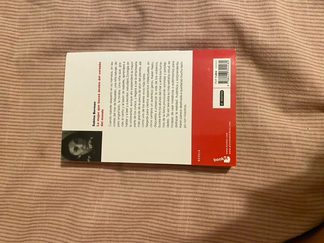 libro la mujer que buceo en el corazon del mundo