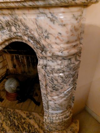 Chimenea marmol tallado