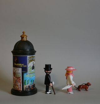 Playmobil Pareja Victorianos Con Columna Publicida