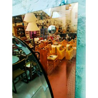 Espejo midcentury con balda