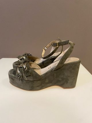 Zapatos sandalia marca UNISA, talla 37